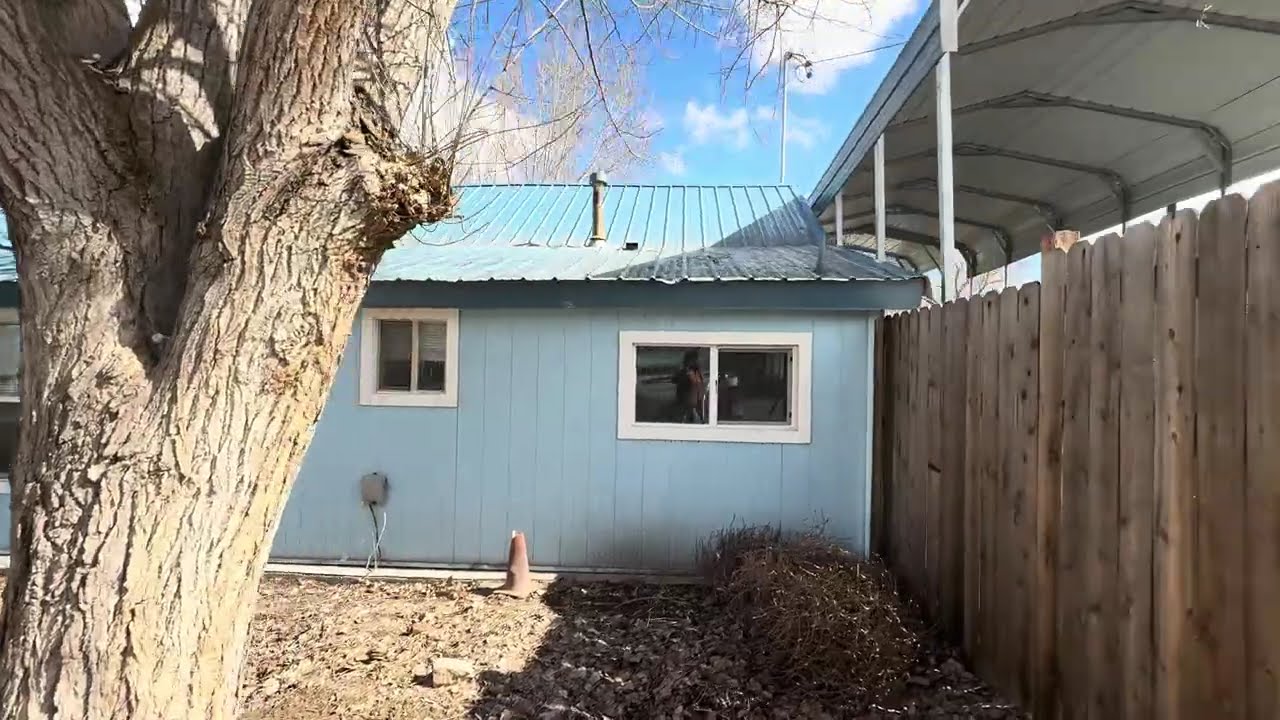 Exterior - 90 W. Adams, Huntington, Oregon