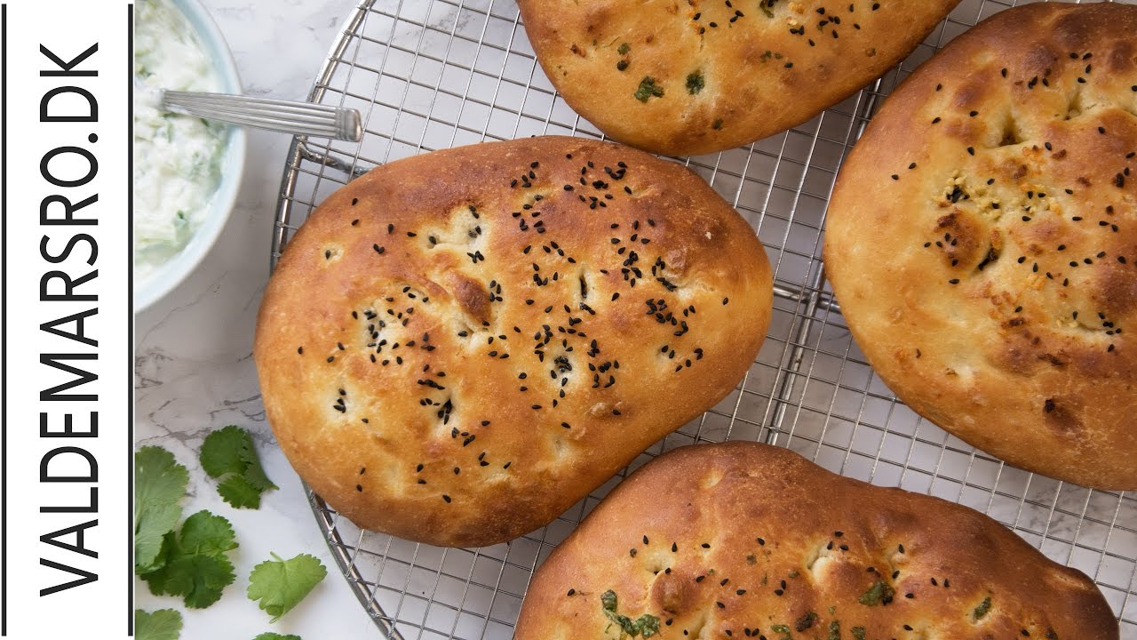 Naan - opskrift hjemmelavede naanbrød med perfekt agurkedressing