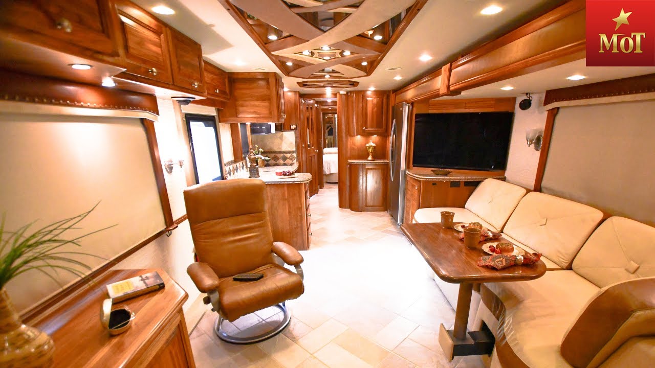 Motorhomes of Texas 2009 Foretravel Nimbus C3203