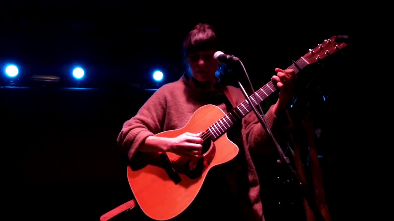 Adrianne Lenker (of Big Thief) - Out of your Mind (Live at the Charlatan in Gent, Jan 2019)