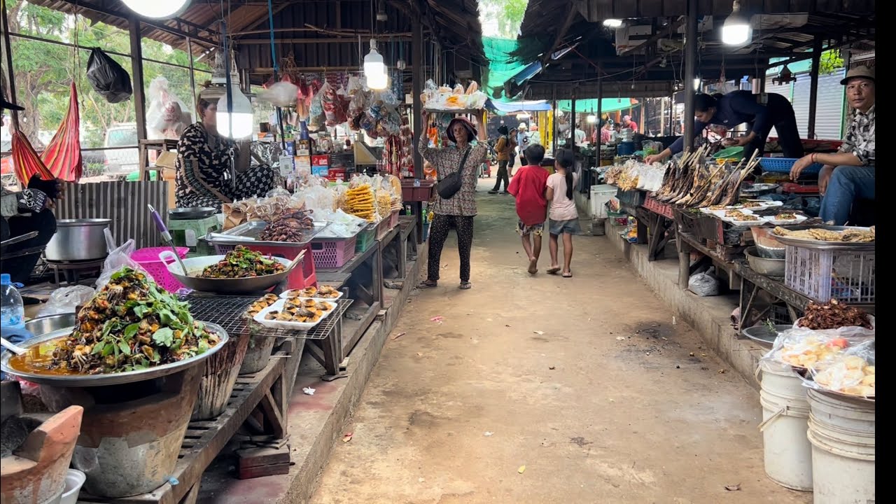 ដើរទិញអីញាំនៅឧត្ដុង្គប្ហូបច្រើនណាស់