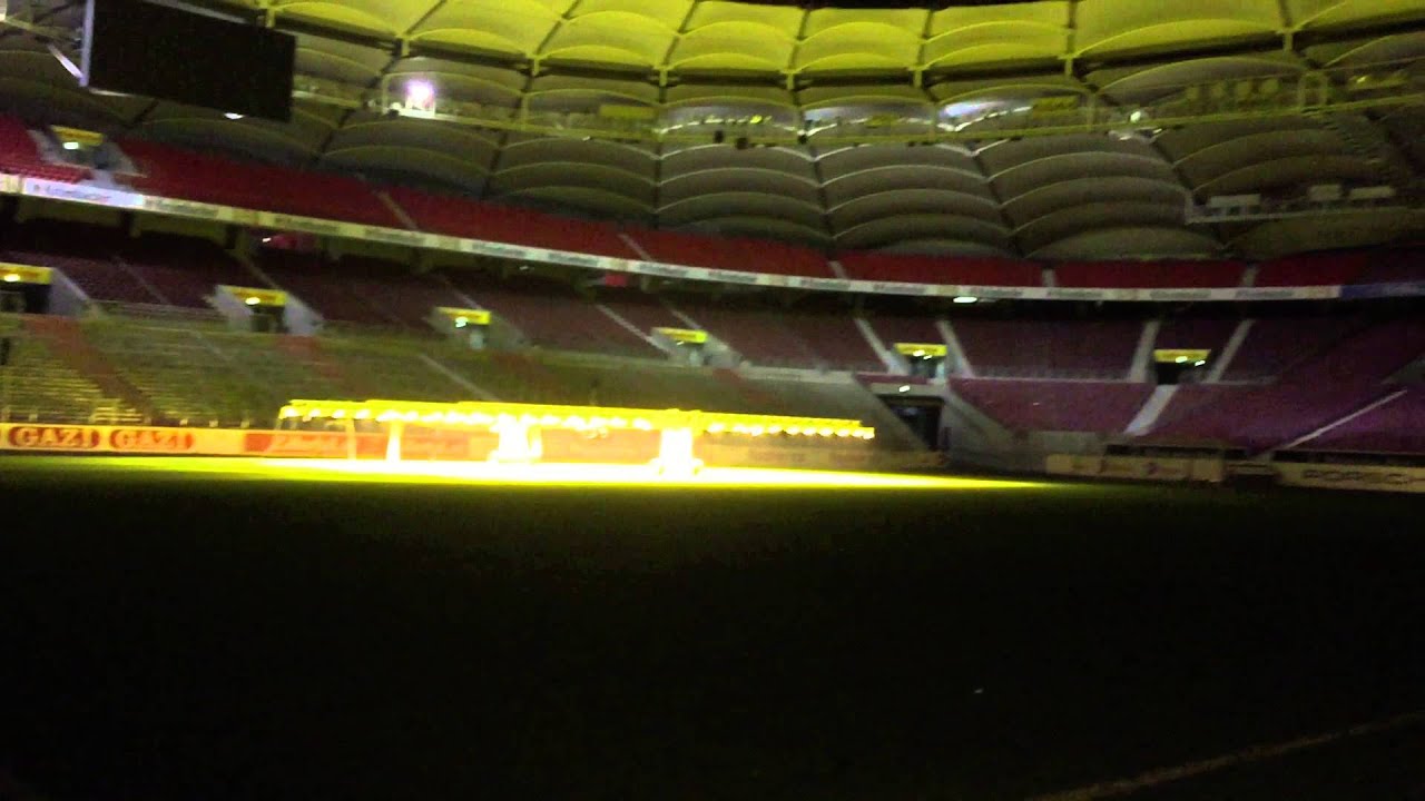 туннель-выход на стадион Mercedes-Benz Arena (Stuttgart)