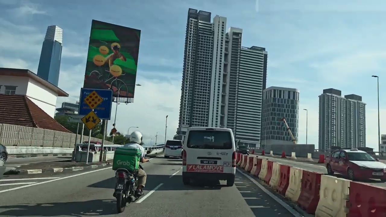 Kuala Lumpur Today - Beautiful Saturday Morning Driving From Bukit Jalil To Titiwangsa Lake Garden 