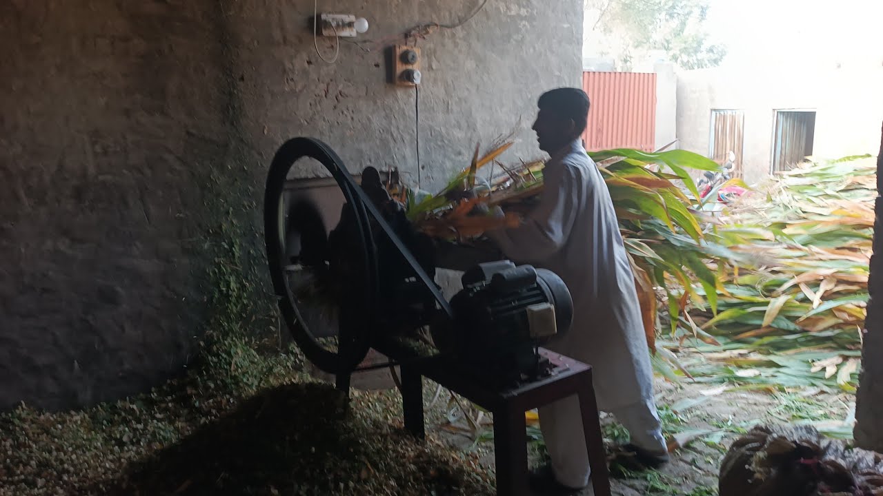 Toka machine / chara katne wali machine / ٹوکا مشین میں چارہ کیسے کاٹا جاتا ہے