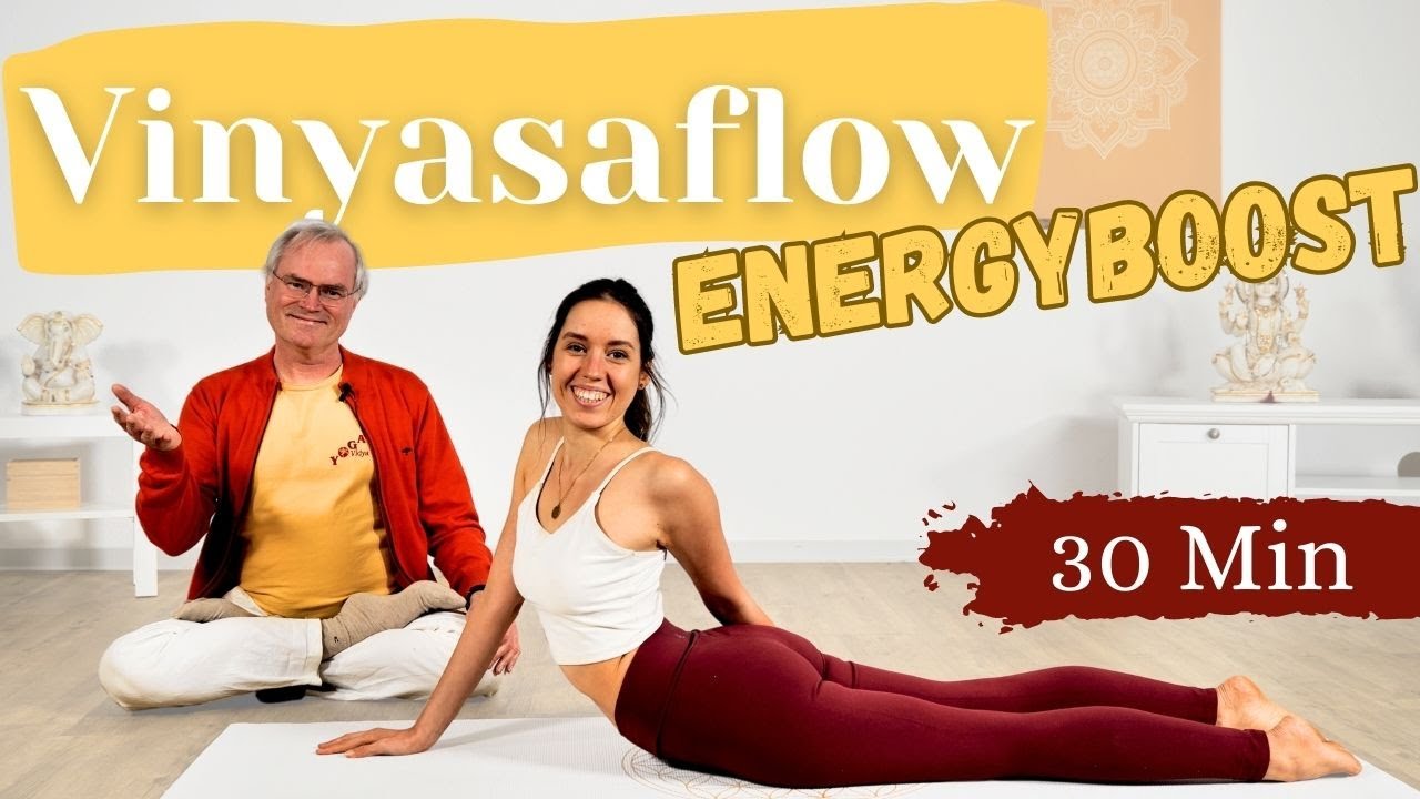 Vinyasa Yoga Flow - 30 Minuten Energyboost mit Sukadev // Yoga Vidya