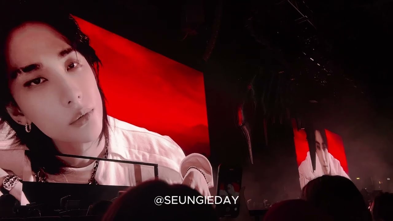 Stray Kids - Intro + MOUNTAINS (SKZ dominATE in Singapore) 28.09.2024