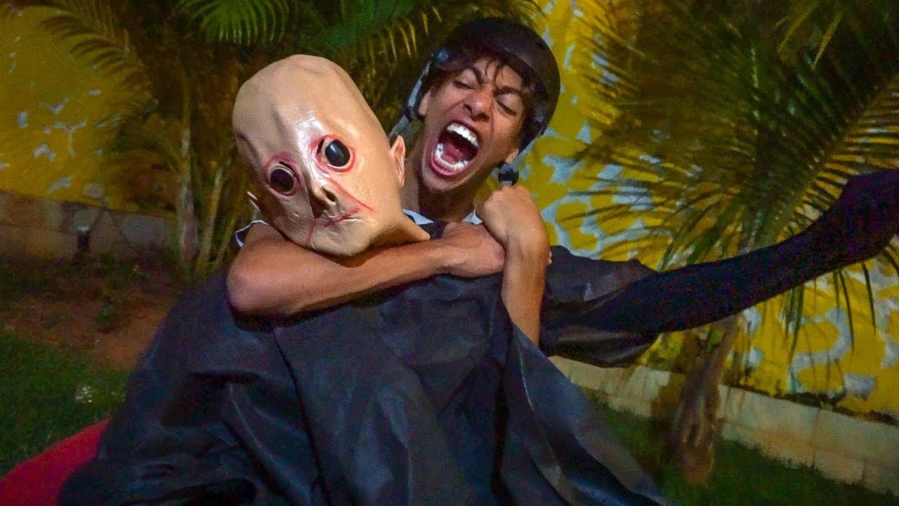 CAPTURAMOS O MONSTRO ASSUSTADOR!!!