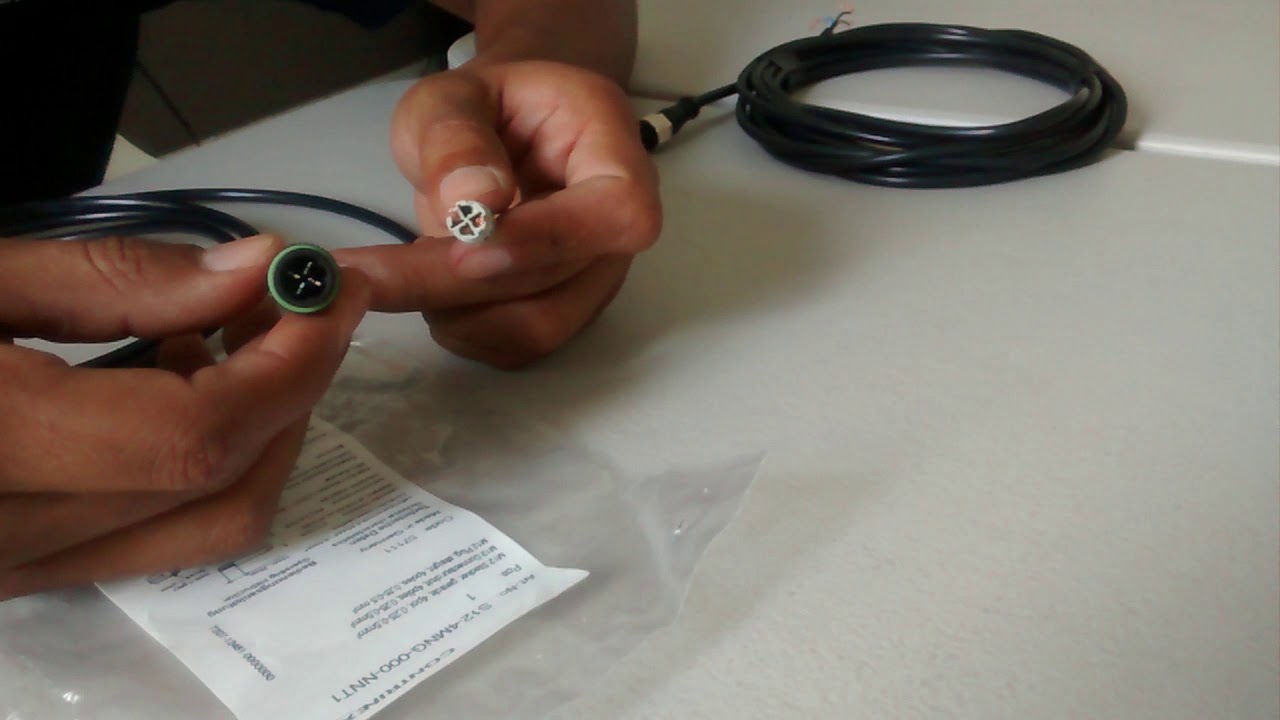CONECTOR M12 ARMABLE PARA EXTENSION DE CABLES CONTRINEX