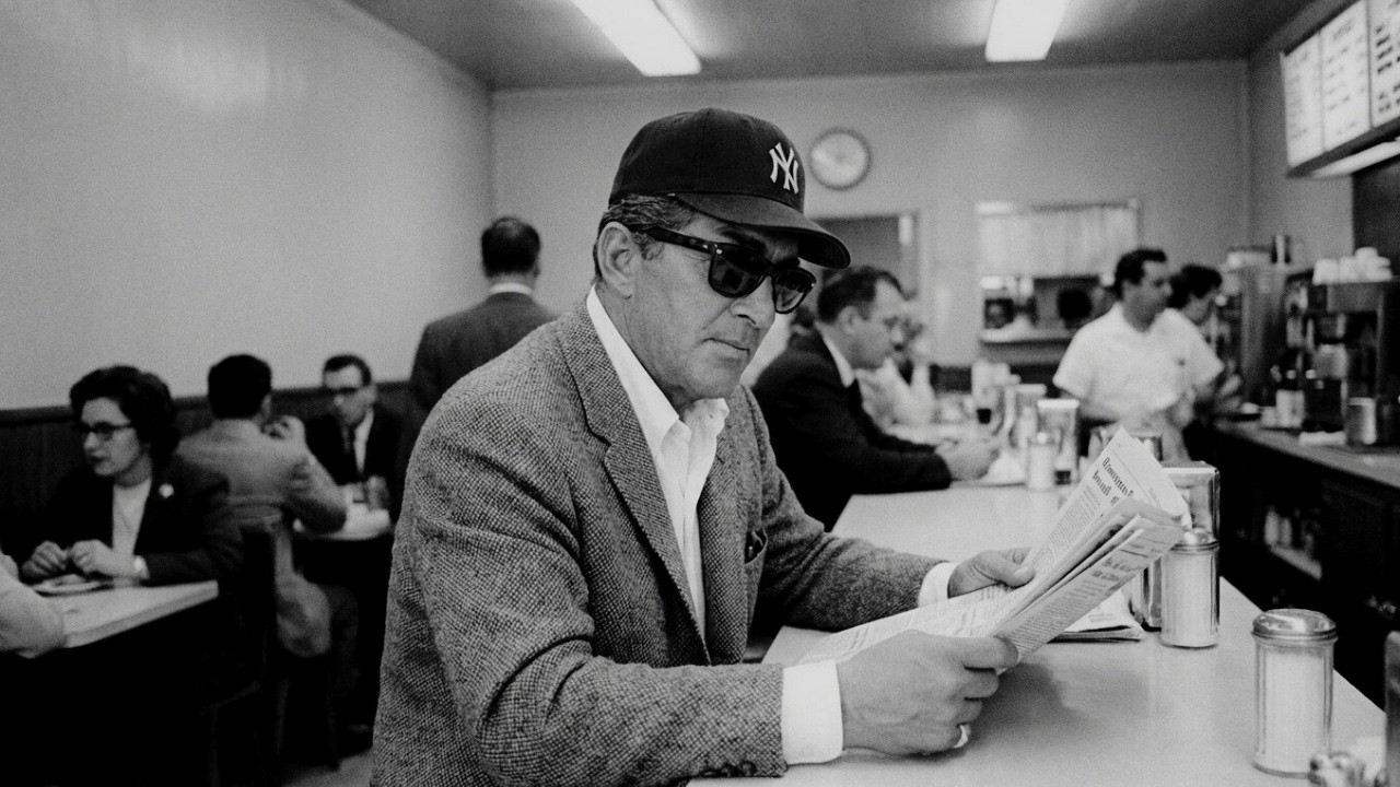 He Didn't Know It Was Dean Martin — The Drunk Challenged Him to a Drinking Contest