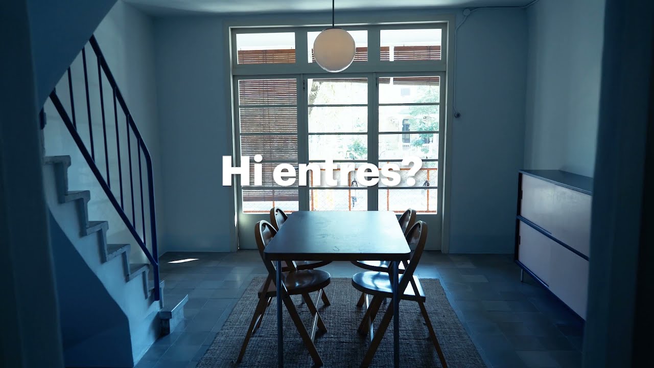 Casa Bloc. Ruta 7, Contemporáneo. El mueble salta a las calles de Barcelona