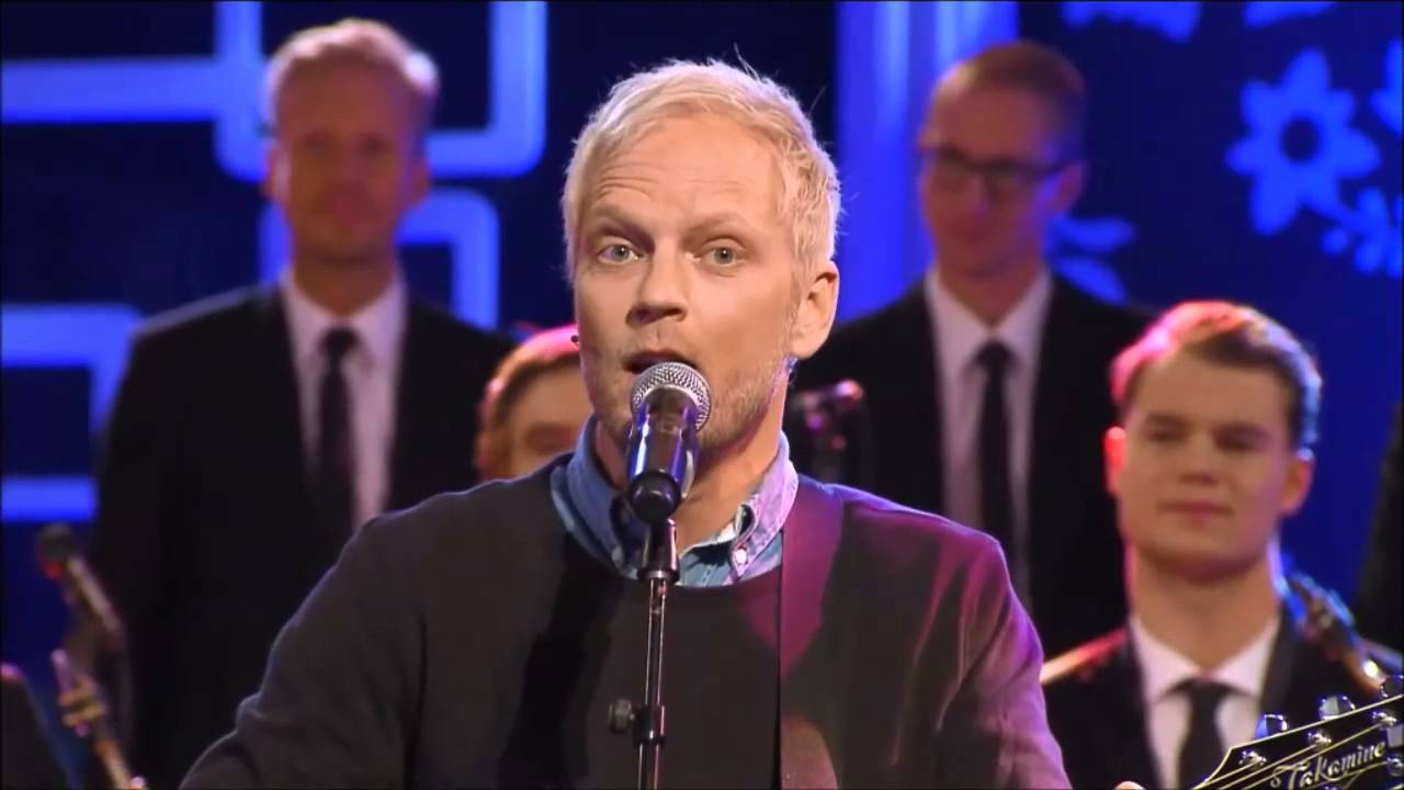 Thomas Järvheden framför den nya påsklåten - BingoLottos Påskbingo 20/4 2014