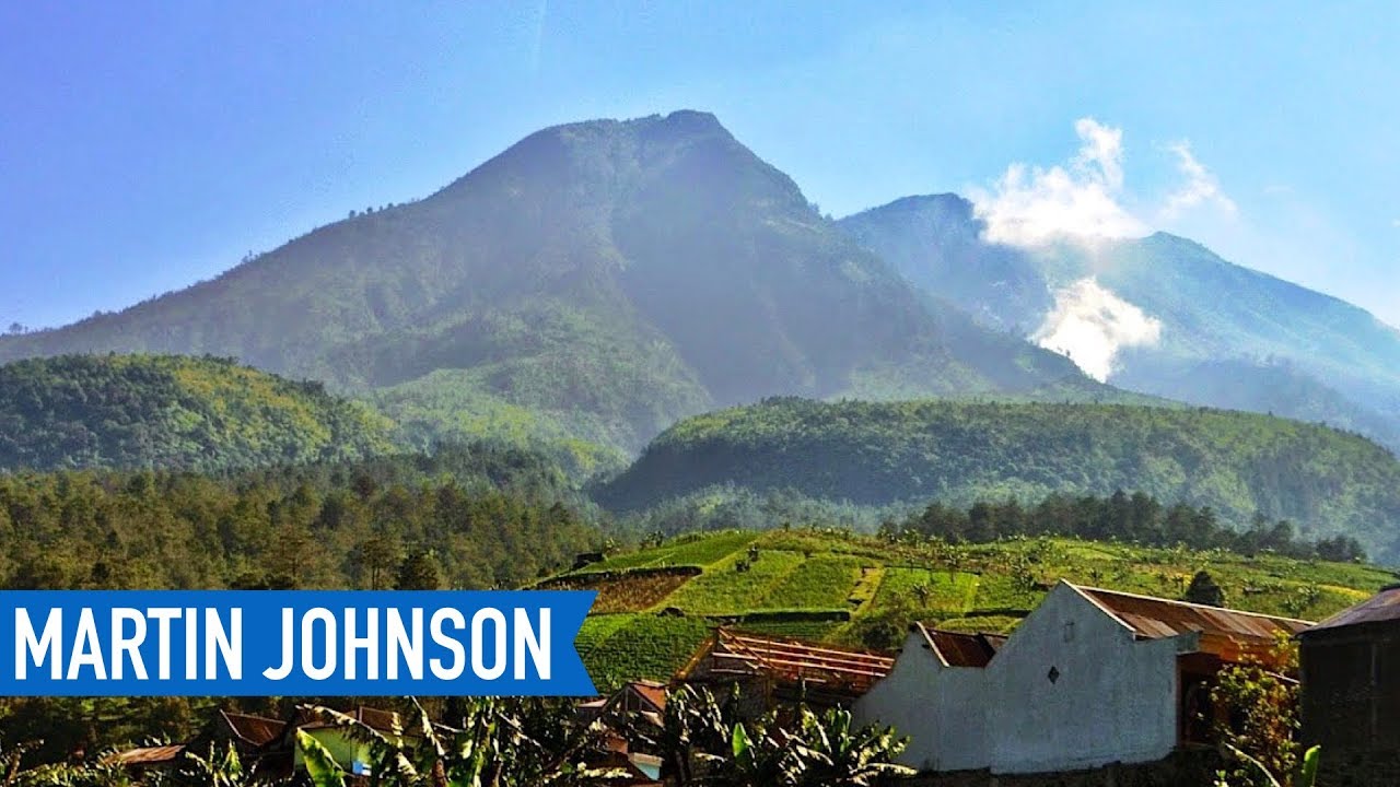 HIKING MOUNT LAWU AT NIGHT VIA CEMORO KANDANG TRAIL | Things to do in Indonesia