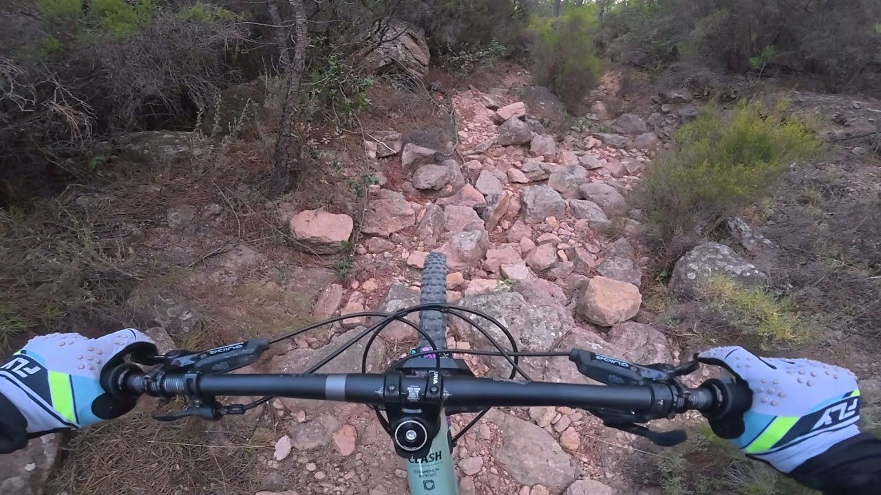 TRAINING⛰️ Caillasse à Bagnols en Forêt// CHAUD 