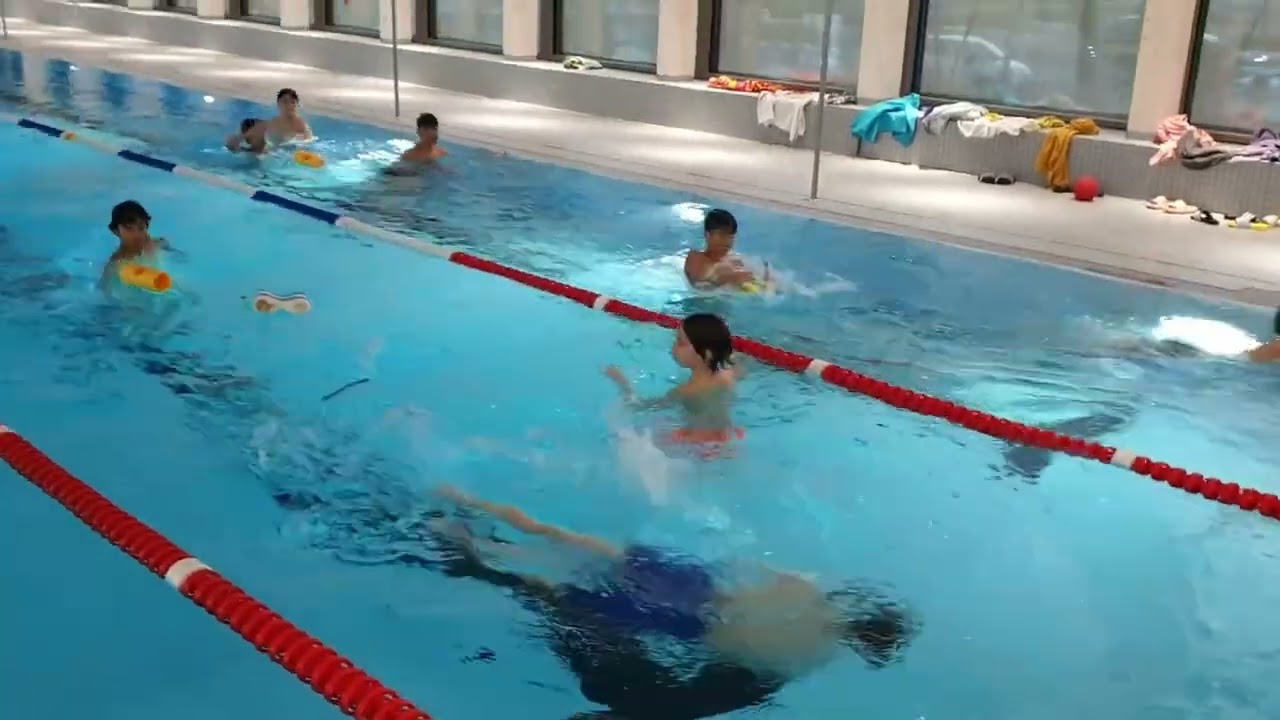 Spiele im Wasser-Sportunterricht