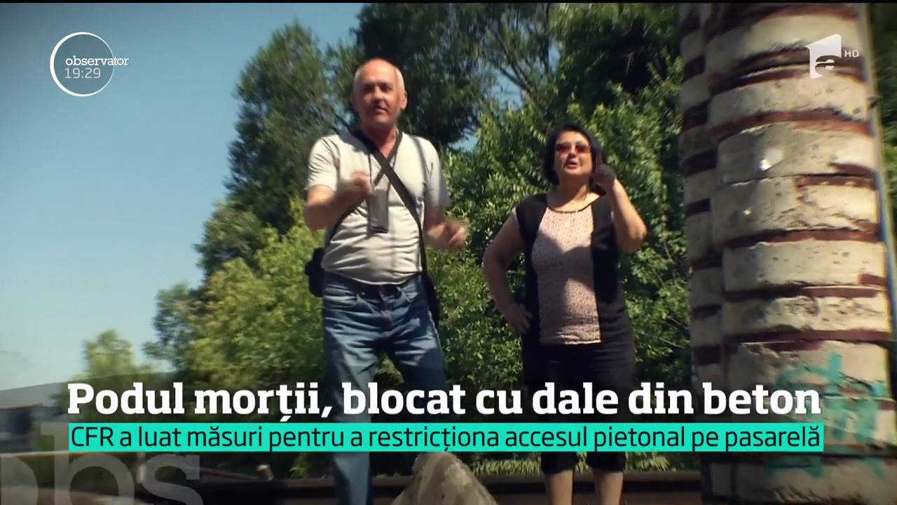 Pasarela din Herăstrău, blocată de un munte de beton