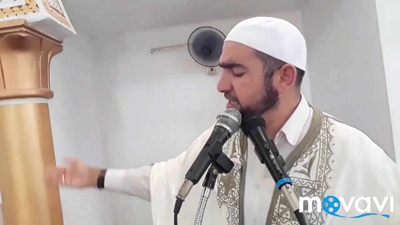 يصلي ويترك...أو يصليها خارج الوقت...اسمع..