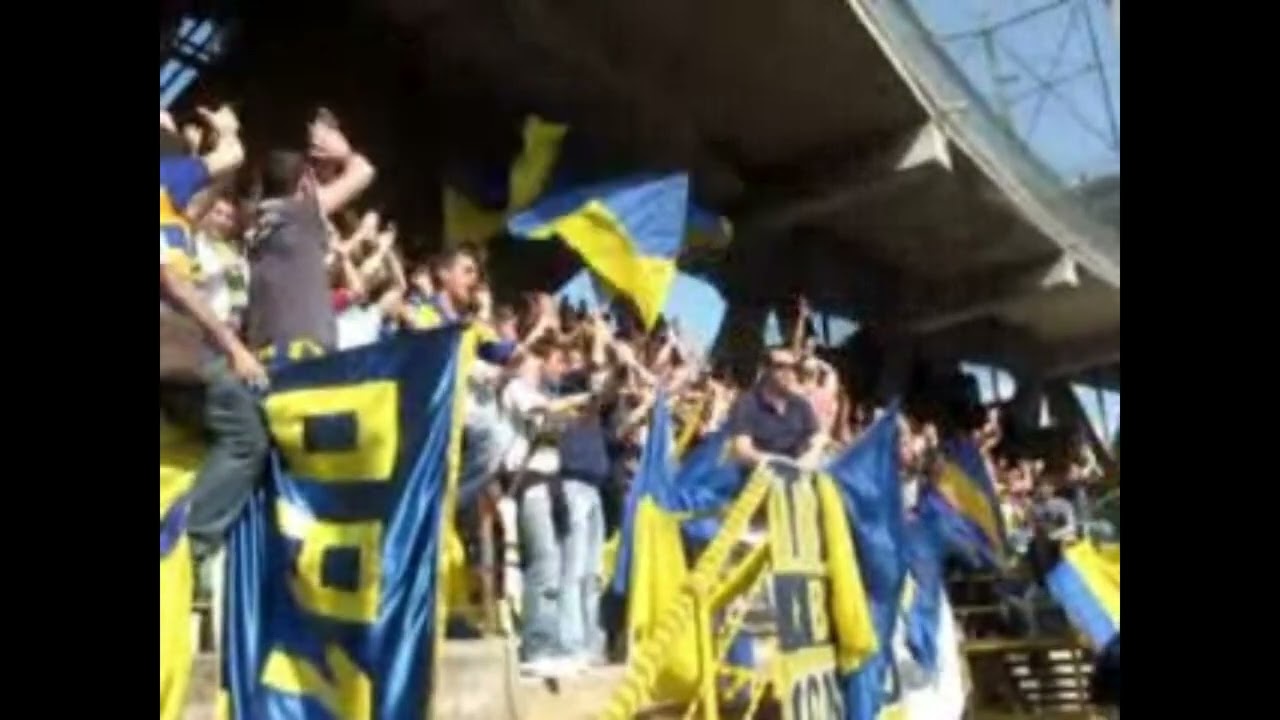 Avellino - Parma 2008/2009 - ultras Parma in trasferta - tifo settore ospiti - amarcord