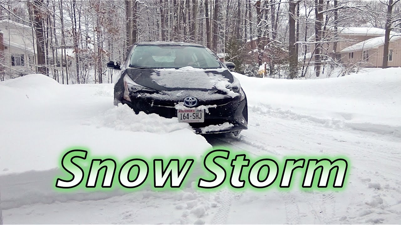 Prius: 9 дюймов снега