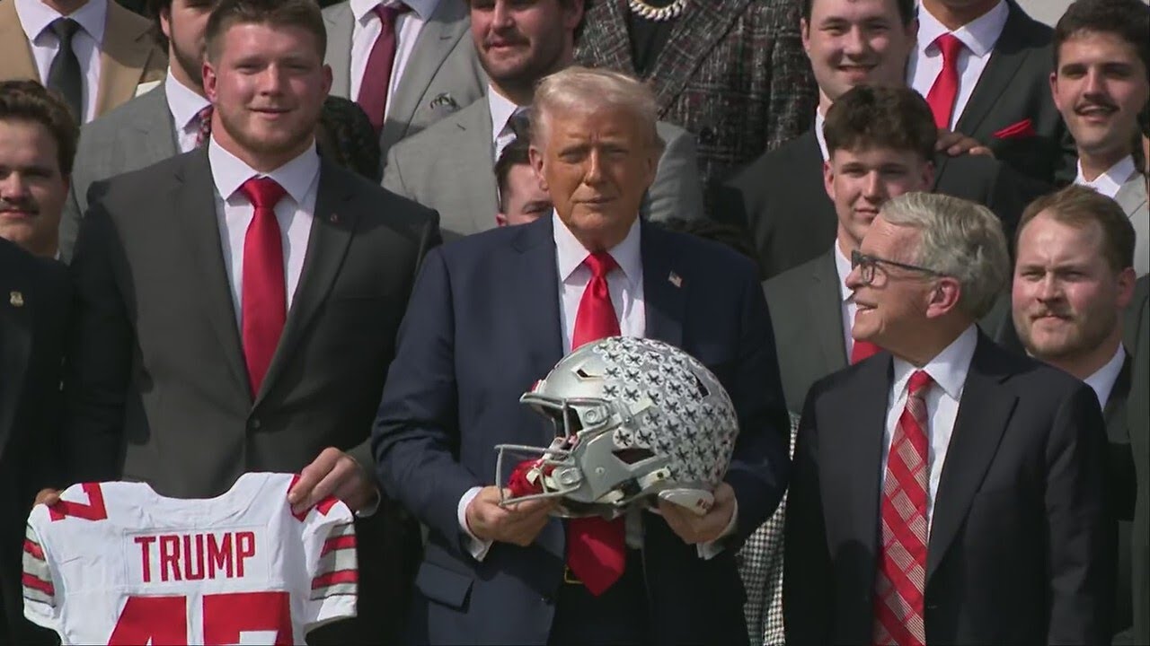 FULL VIDEO: Ohio State University football team visits the White House