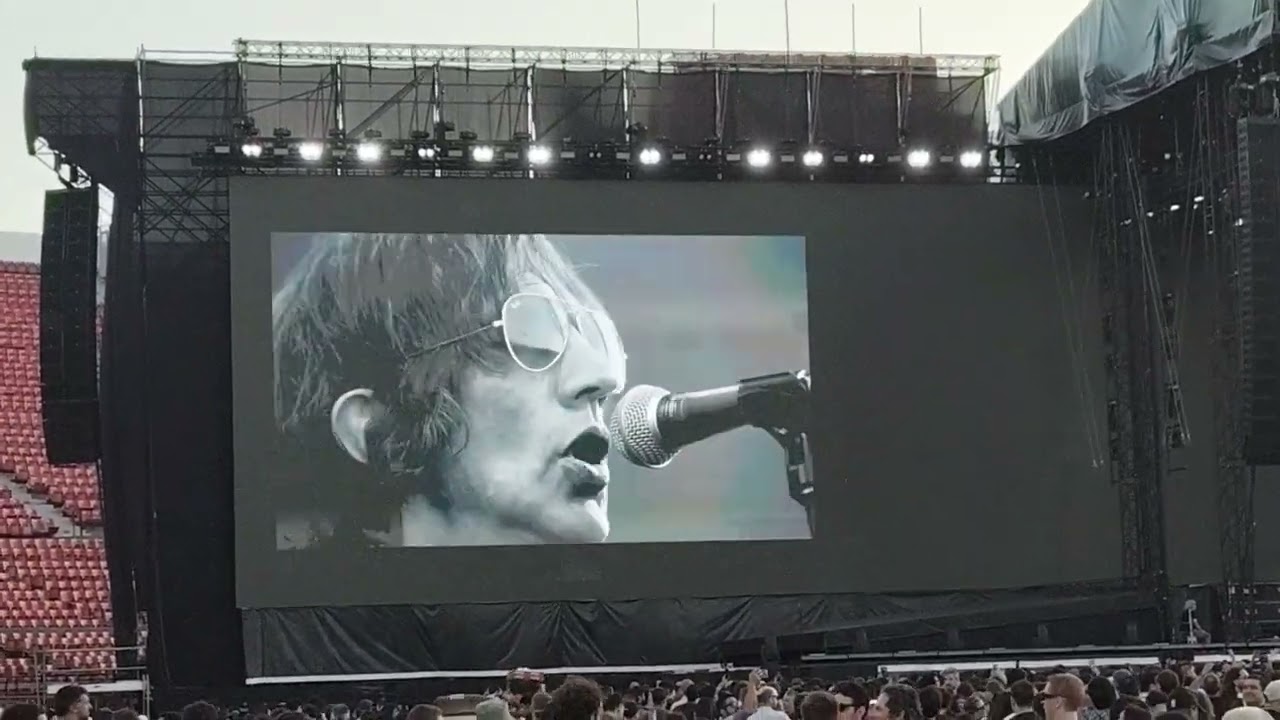 Richard Ashcroft (Ing.) - The Drugs Don't Work - (Estadio Nacional - Santiago - Chile - 19.11.25)