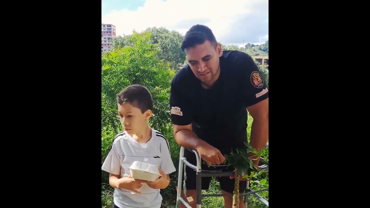 Millonario le regala una casa nueva a un niño especial, el final te hará llorar 😭🙏