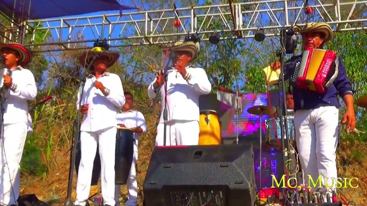Edinson Molina Y Sus Campaneros De Colombia