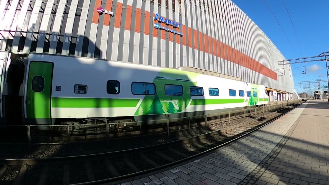 Trains at Tikkurila