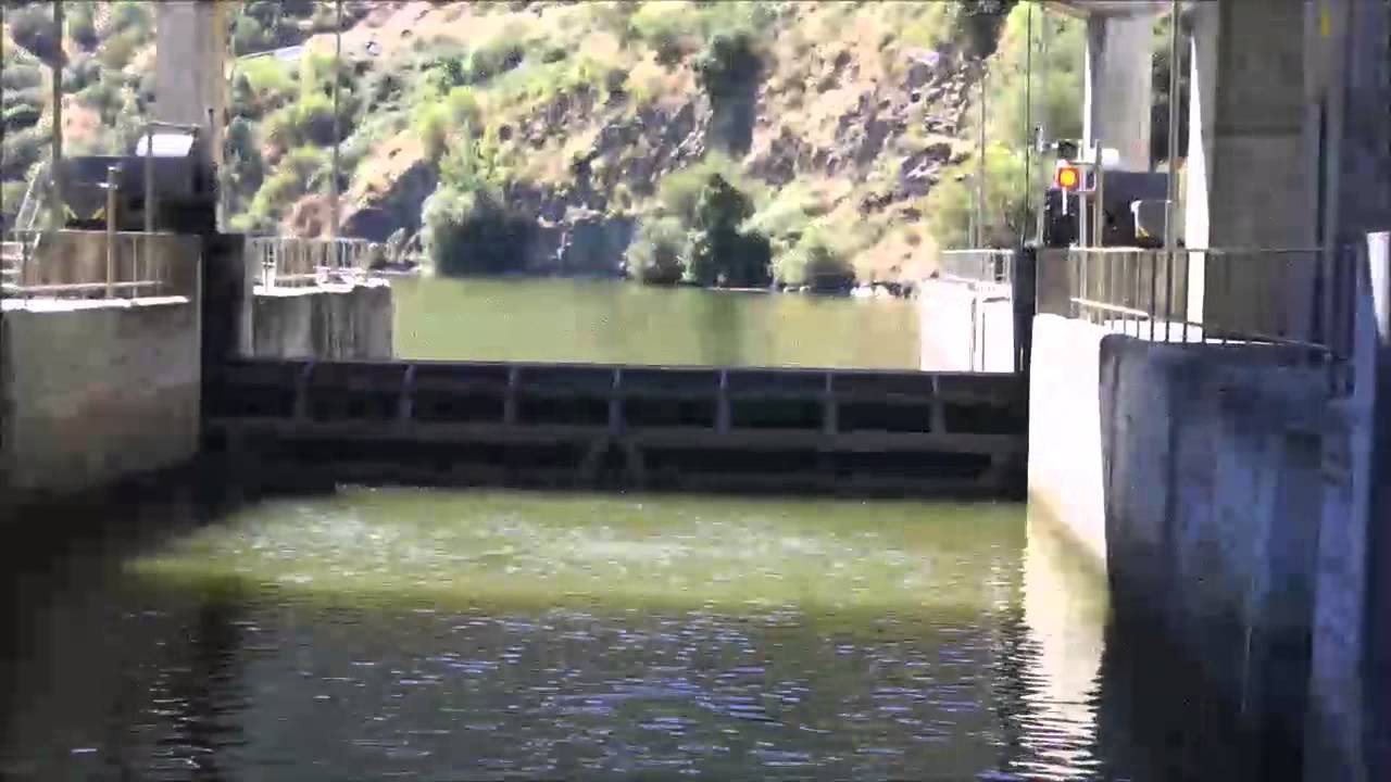 Cruzeiro no Douro - Barragem da Valeira
