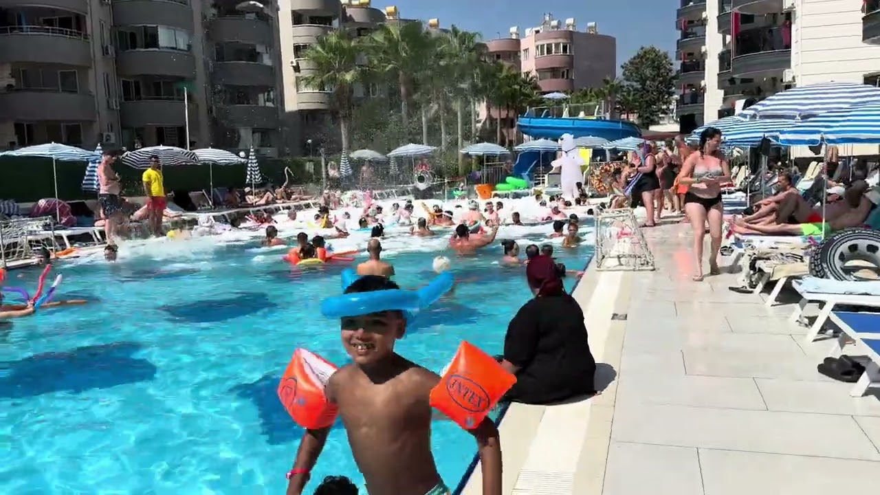 Жаркий день в Горячей Турции в Grand Uysal Beach hotel