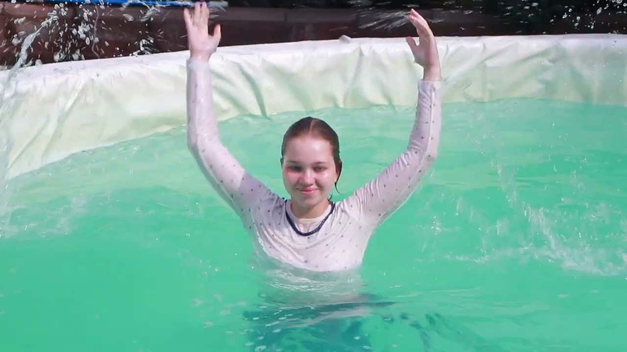 Wetlook Jeans and Boots in Pool