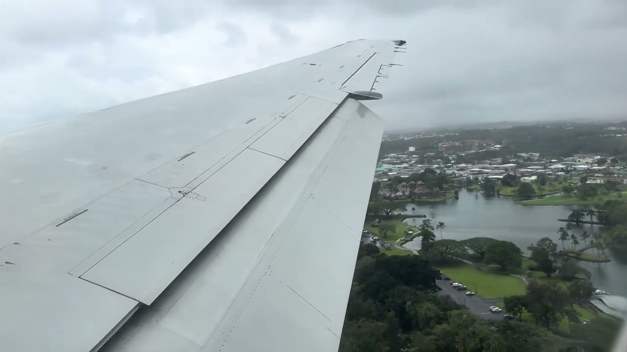 Hawaiian Airlines Boeing 717-200 Approach and Landing in Hilo (ITO)