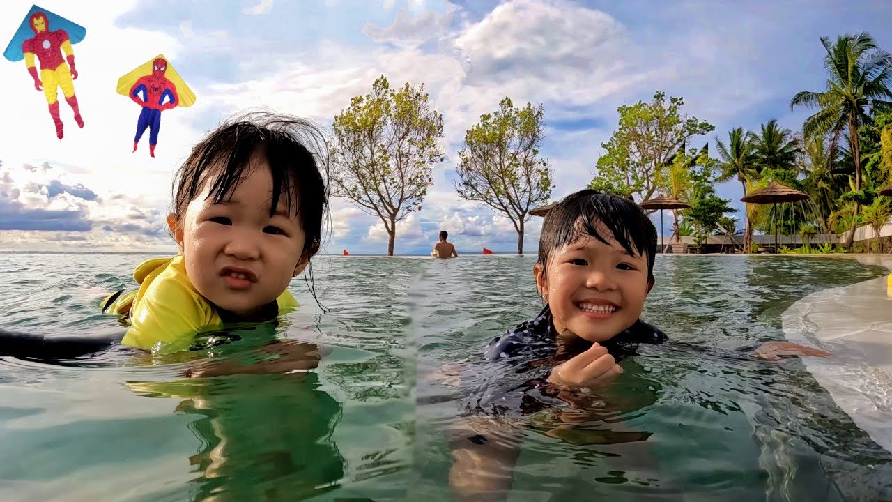 Ke Pantai Main Layangan & Berenang | Liburan Seru ke Pantai Anyer