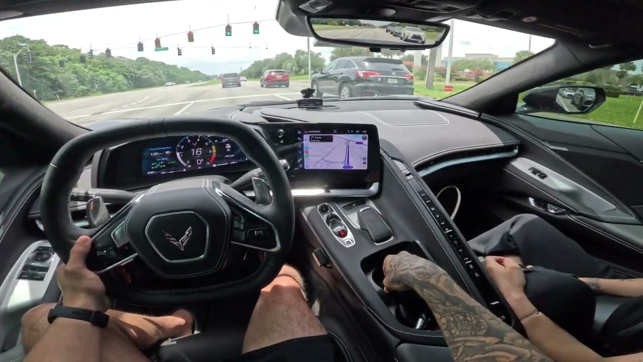 I BOUGHT THE UNIDEN R8 RADAR DETECTOR&ndash; IS IT THE KING OF RADAR? (UNBOXING REVIEW)