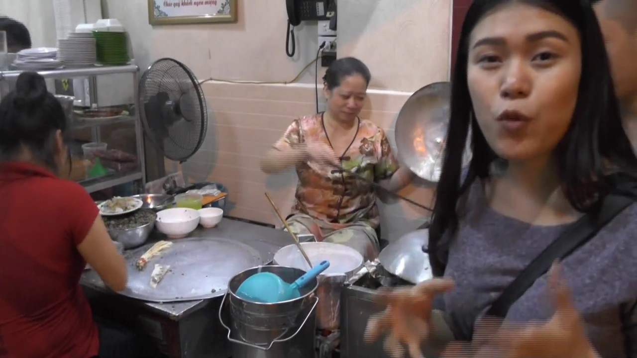 Hanoi Street food - Vietnam awesome travel