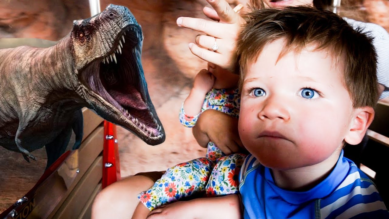 KiDS FIRST TRAIN RIDE WITH DiNOSAURS! Family Vacation Routine and More with the QUINTS