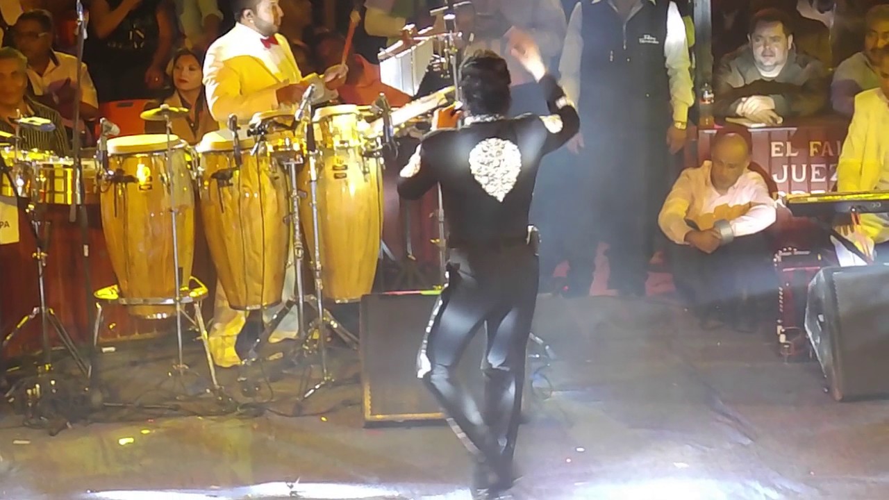 Pedro Fernández - El toro enamorado de la luna en Palenque Feria Puebla