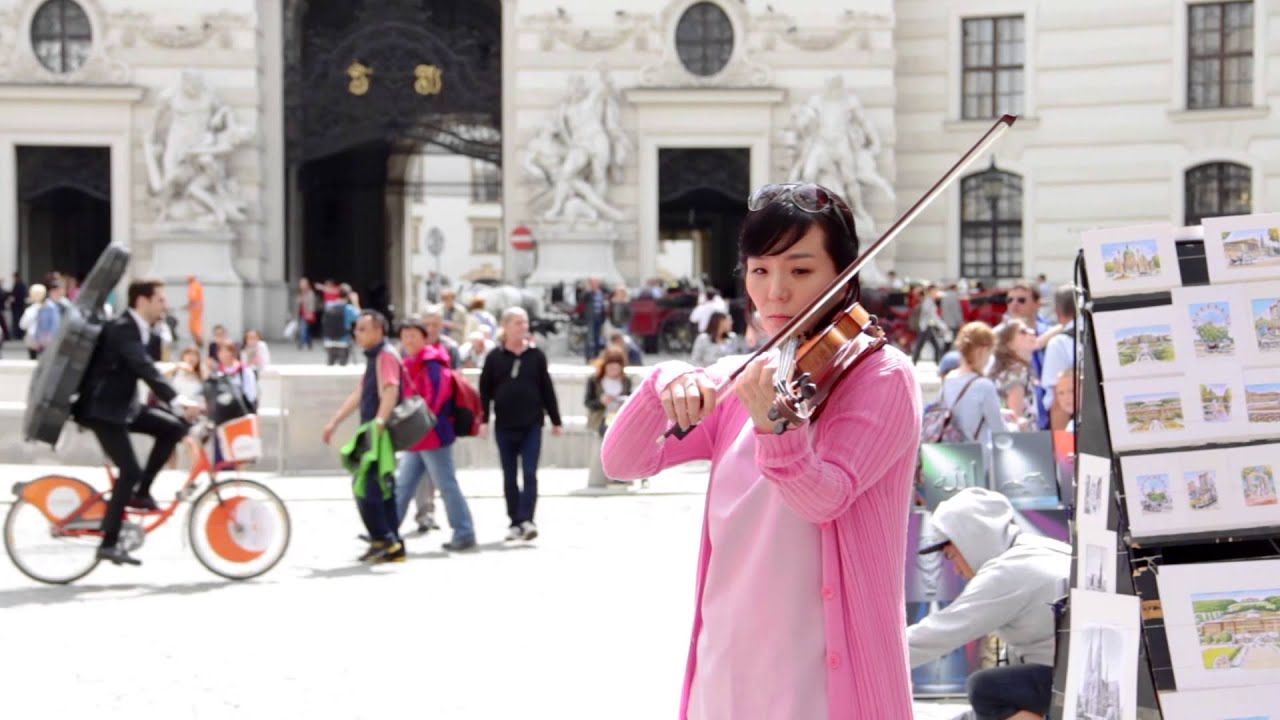 [플래시몹]  한국 플래시몹 공연 아리랑 비엔나 미햐엘광장 // Korean Flashmob performing Arirang @ Michaelerplatz in Vienna