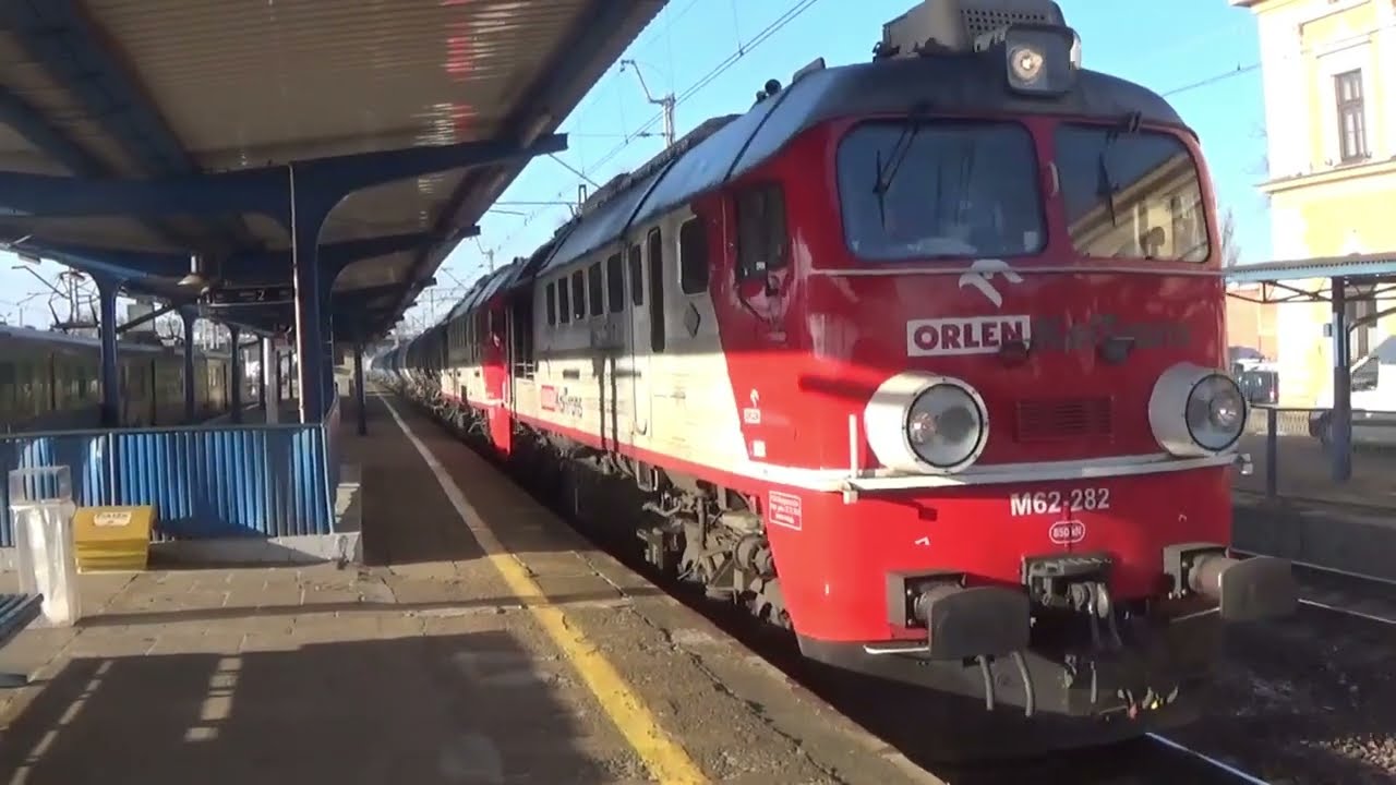 Duet M62 Orlen koltrans z cysternami na stacji Tarnowskie g&oacute;ry