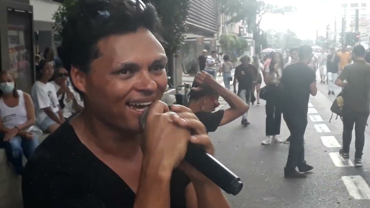 O FENÔMENO CANTOR🎤DE RUA QUE TÁ FAZENDO HISTÓRIA NA PAULISTA.(10/04/2022).