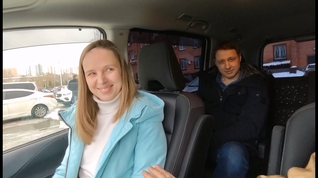 Купили для большой семьи Nissan Serena Highway Star -V в Москве под заказ за 1.800рублей.