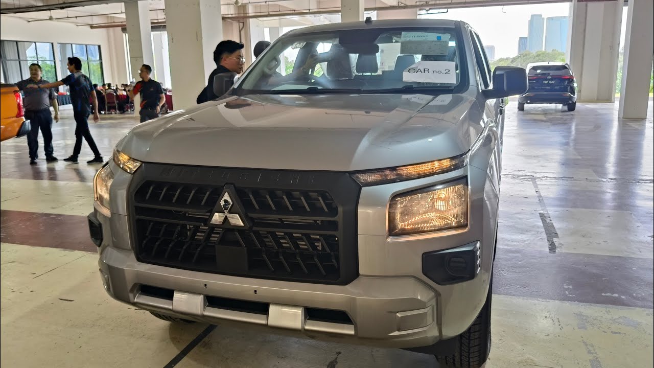 Review Mitsubishi Triton GL Auto spec