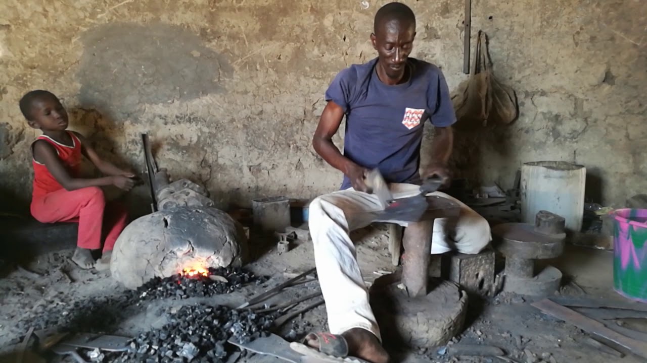 The history of the dundun bell - Sekouba Conde - Master of blacksmithing from Baro. English