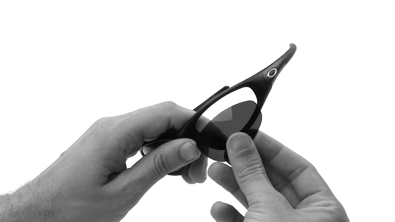 Oakley Straight Jacket (1999) Lens Replacement & Installation Instructions