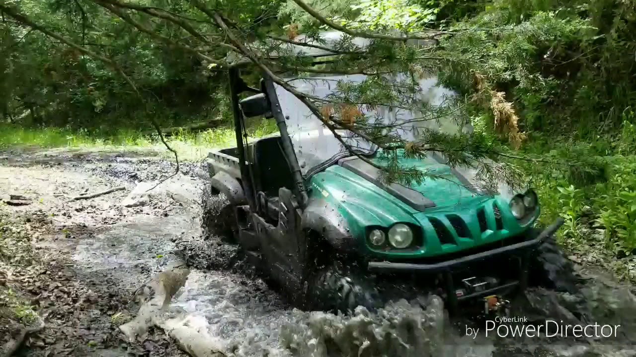 Hisun 700 ripping through snail trail