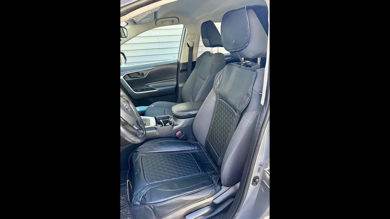 Why I love my front seat covers and why you will too. #CarSeatCovers #CARPASS #UniversalFit
