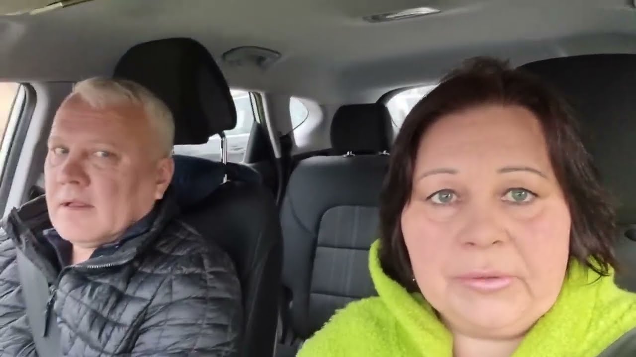 Без машины плохо, и с машиной дорого/ весь день в бегах. 