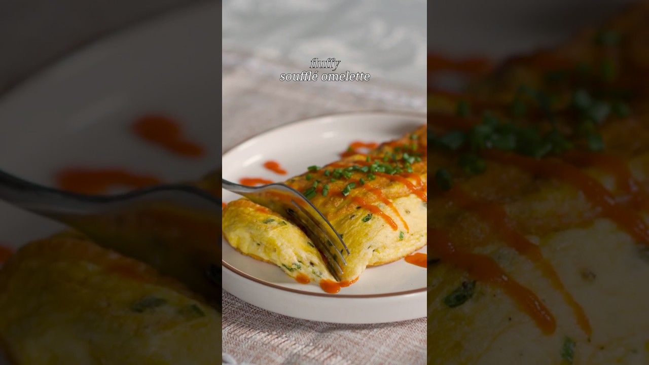 How to Make Fluffy Souffl&eacute; Omelette #eggrecipe #omelette #breakfastideas