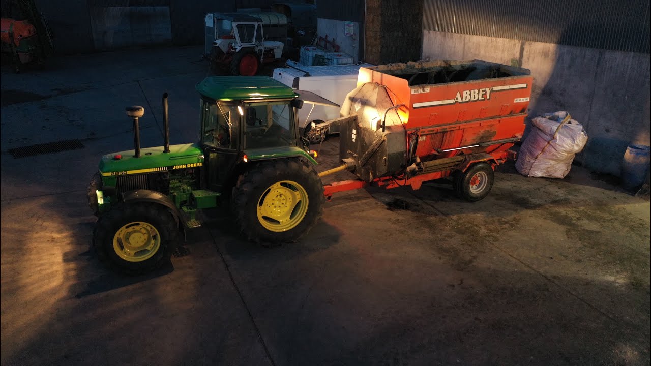 FEEDING SUCKLER COWS AND DIET FEEDER IS READY FOR THE ROAD