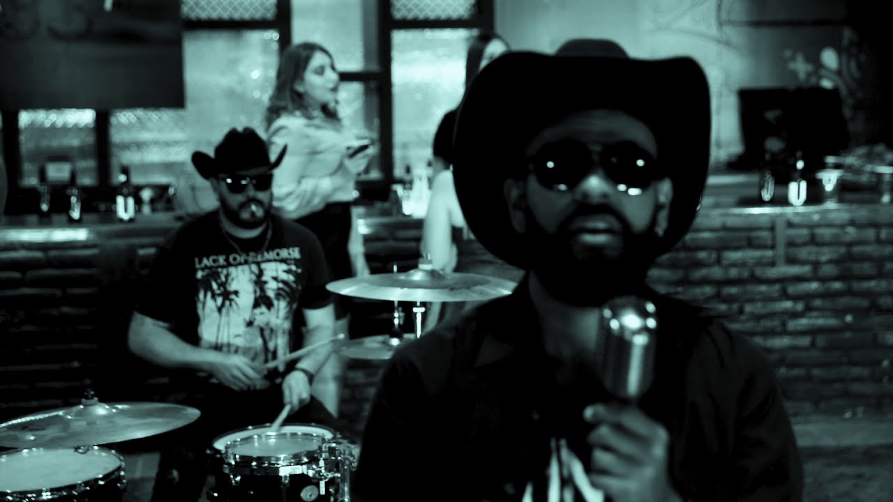 Los Madafakers – A Través del Vaso [Official Video]