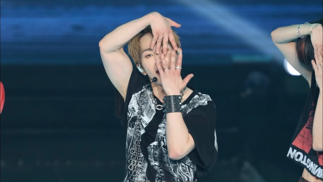 250525 SHINee WORLD VII [E.S.S.A.Y] 오이콘 SHIFT 쉬프트 온유 ONEW